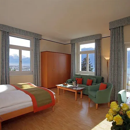 Esplanade Hotel, & 4*