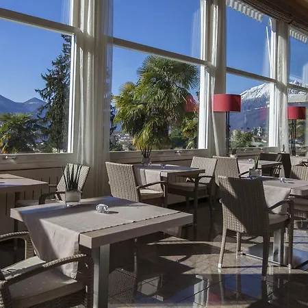 Θέρετρο Esplanade Hotel, & 4*